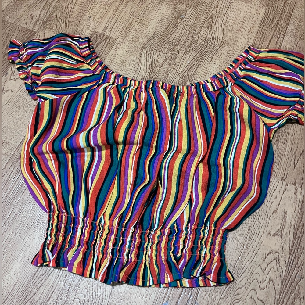 Cute summer top. size small